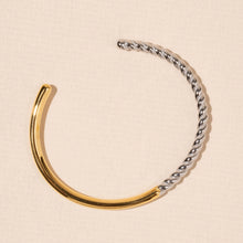 Load image into Gallery viewer, twisted cuff
