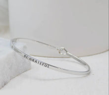 Load image into Gallery viewer, cari arm charms