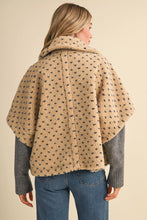 Load image into Gallery viewer, polka dot Sherpa cape

