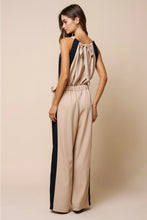Load image into Gallery viewer, black trim jumper
