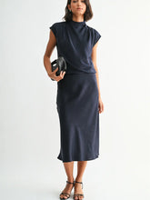 Load image into Gallery viewer, navy crinkle top
