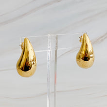 Load image into Gallery viewer, teardrop studs
