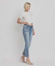 Load image into Gallery viewer, high rise ankle jean

