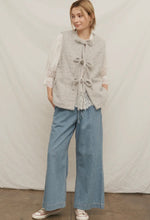 Load image into Gallery viewer, Boucle vest
