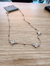 Load image into Gallery viewer, delicate flower necklace
