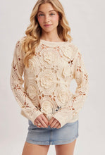 Load image into Gallery viewer, butter cream floral
