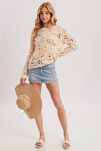 Load image into Gallery viewer, butter cream floral
