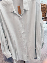 Load image into Gallery viewer, vacation blouse
