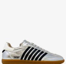 Load image into Gallery viewer, stevie sneaker
