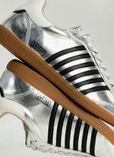Load image into Gallery viewer, stevie sneaker
