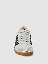 Load image into Gallery viewer, stevie sneaker
