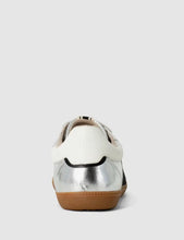 Load image into Gallery viewer, stevie sneaker
