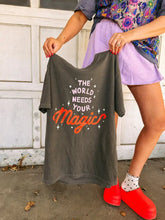Load image into Gallery viewer, magic tee
