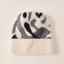 Load image into Gallery viewer, camo beanie

